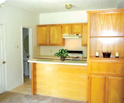 Kitchen - Bellmere Apartments