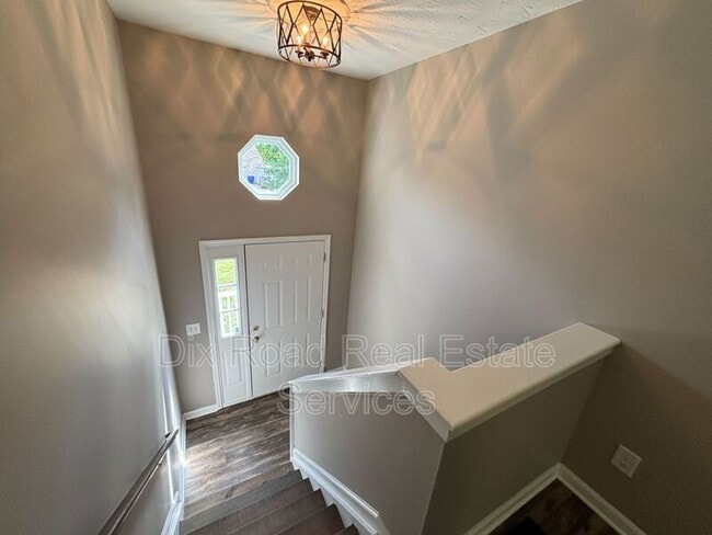 Photo - 794 Carriage Hill Ln