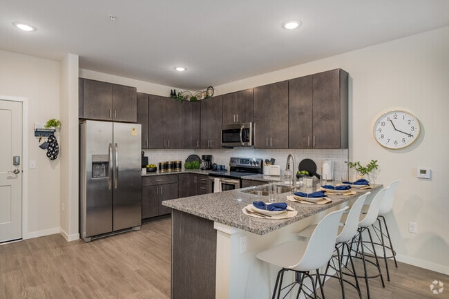 2BR,2BA - Kitchen