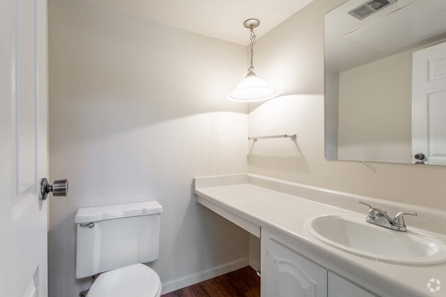 1/2 Bath