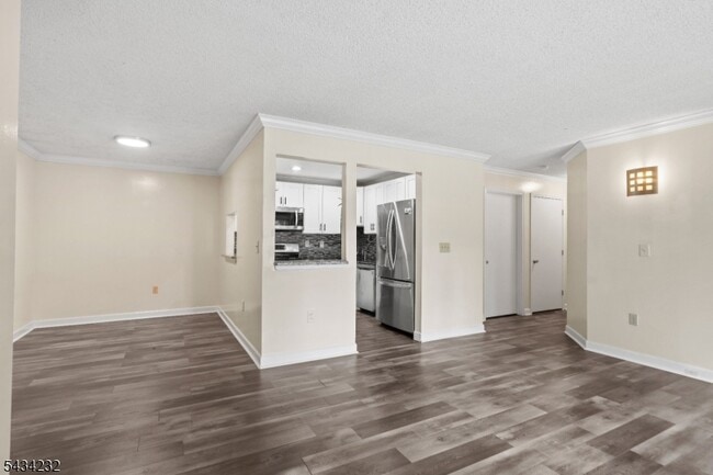 Photo - 24 Amberly Ct