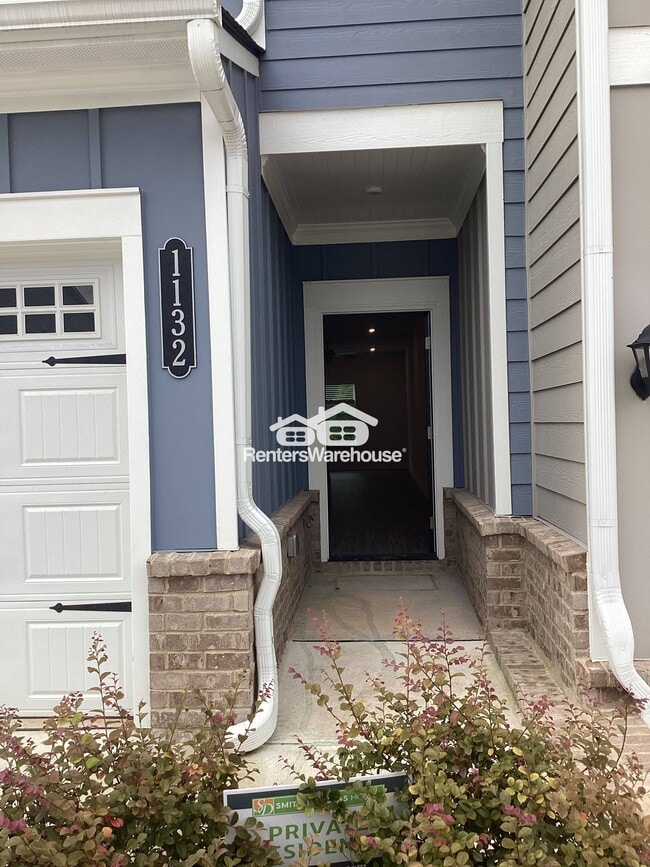 1132 Chastain Dr