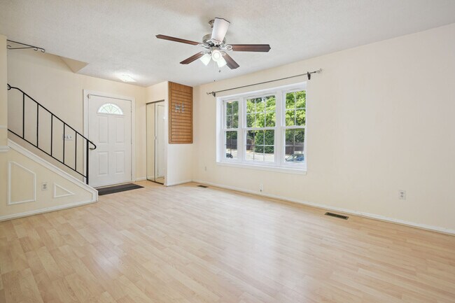 Photo - 8266 Amity Cir