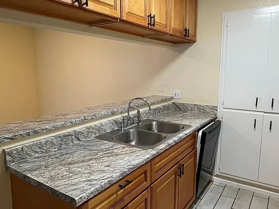 Photo - 724 S 1st St Unidad 14