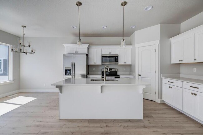 Photo - 4199 W 2010 N