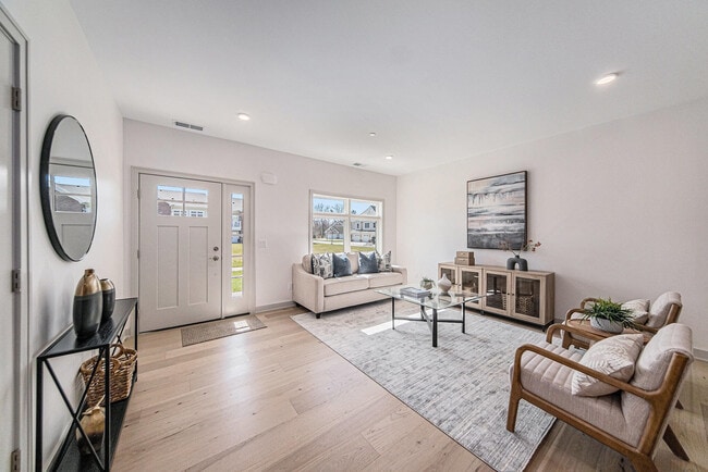 Photo - 621 Woodland Dr