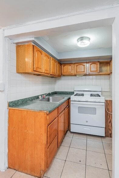 Photo - 392 Union St