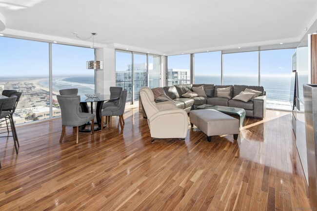 Building Photo - 1810 Avenida del Mundo Unit 1608 Rental