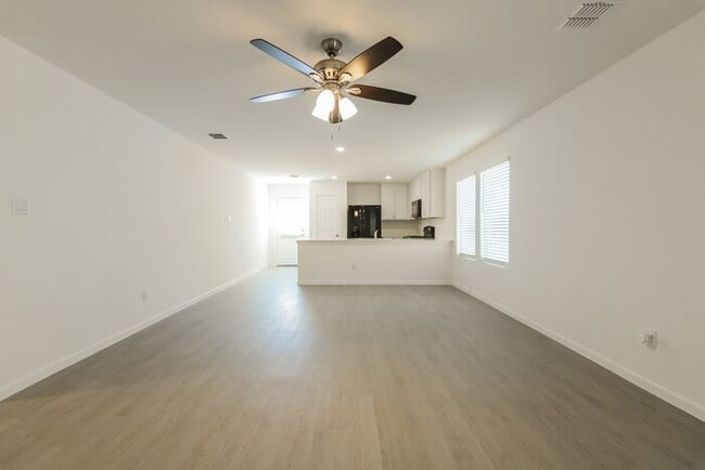 Photo - 241 Bable Run Dr