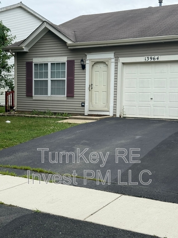 Building Photo - 13964 Danbury Dr Rental