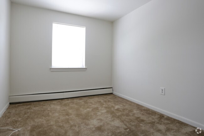Aston Pointe