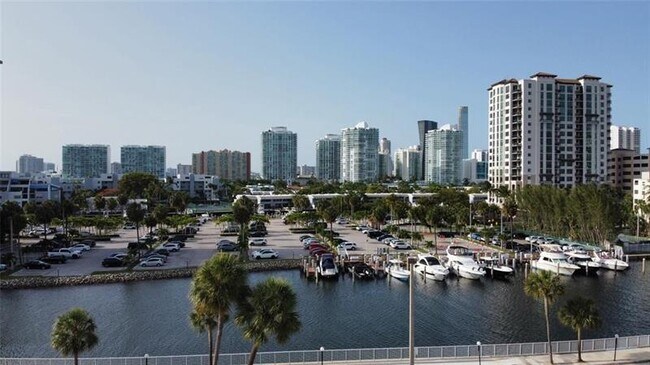 Photo - 500 Bayview Dr Unit 331
