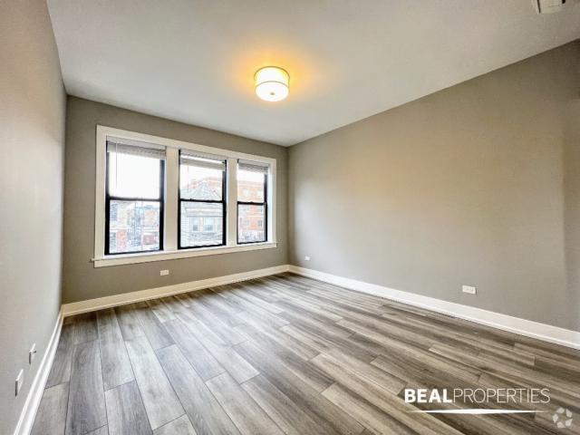 Building Photo - 2 bedroom in CHICAGO IL 60613 Unit N2 Rental