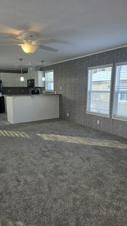 Photo - 5075 Wessex St