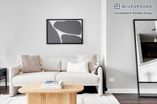 Photo - 420 E Ohio St Unit FL35-ID582