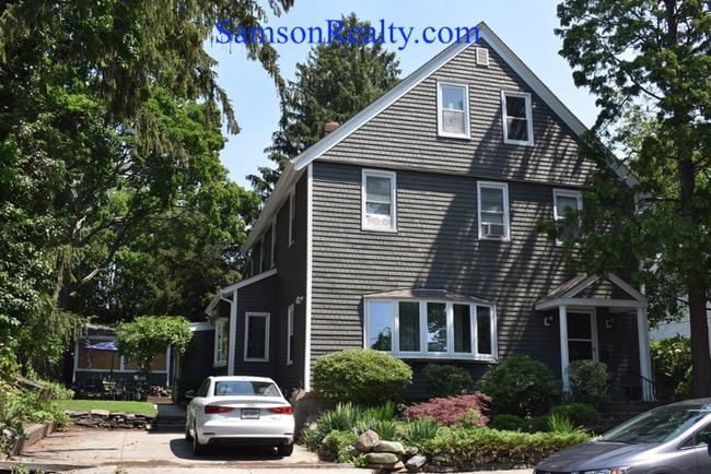 Photo - 216 Medway St Unit 1