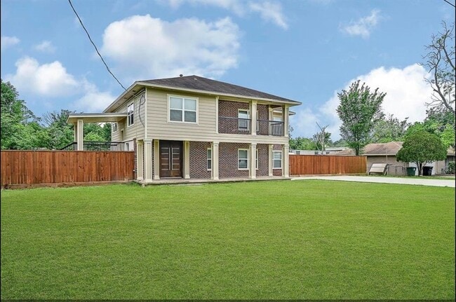 Building Photo - 12430 Pecan Ct