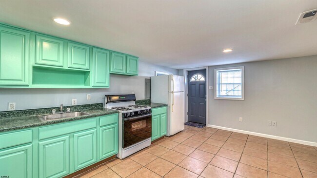 Photo - 4 S Nashville Ave