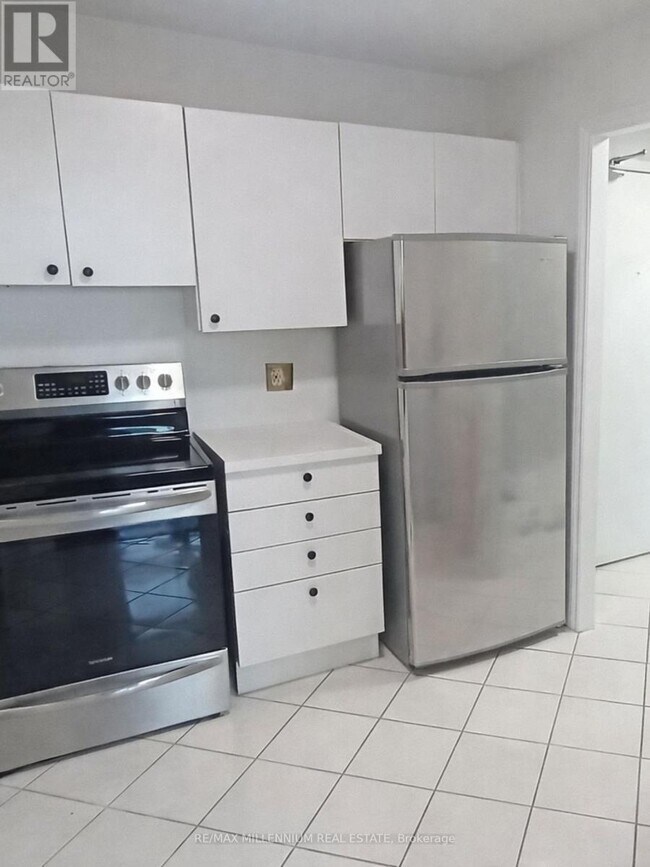 Photo - 3559 Eglinton Ave W Unit 611