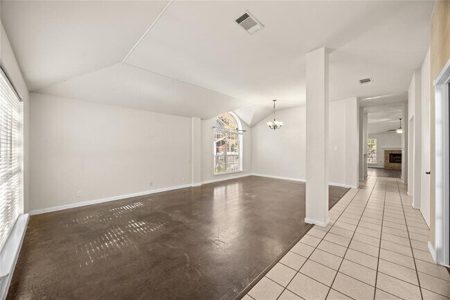 Photo - 16604 Denise Dr