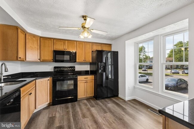 Photo - 2711 Neman Ct
