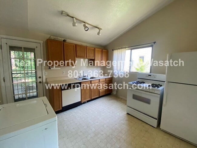 Photo - 1011 S Windsor St