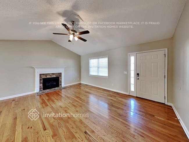 Photo - 25 Hedgerow Ct SE