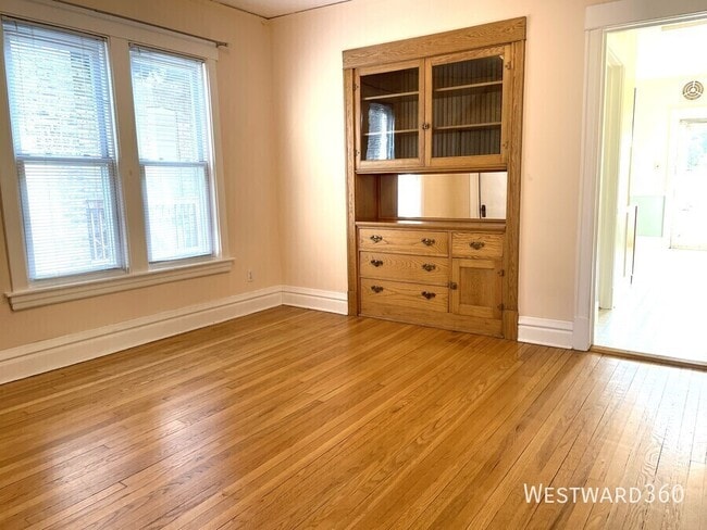 Photo - 3804 N Drake Ave Unit 2