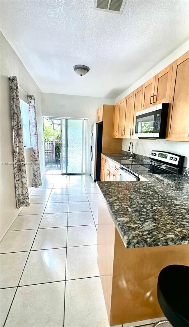 Photo - 28452 SW 141st Pl