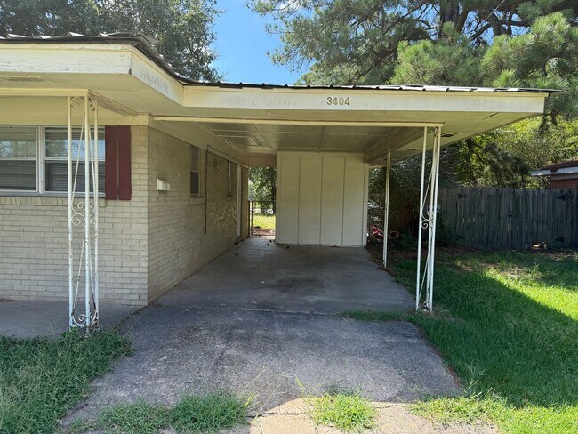 3404 Violet Dr