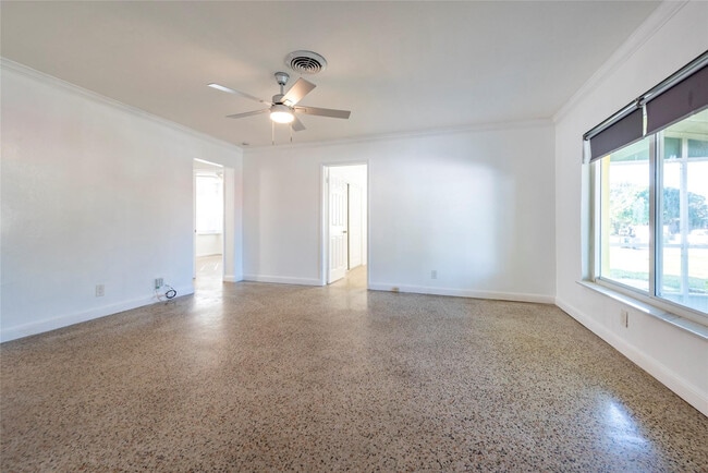 Photo - 5448 NE 3rd Ter.