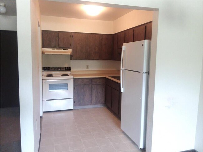 Photo - 207 Cedar St NE