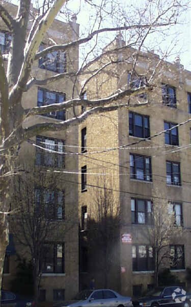 Photo - 429-435 Fairmount Ave