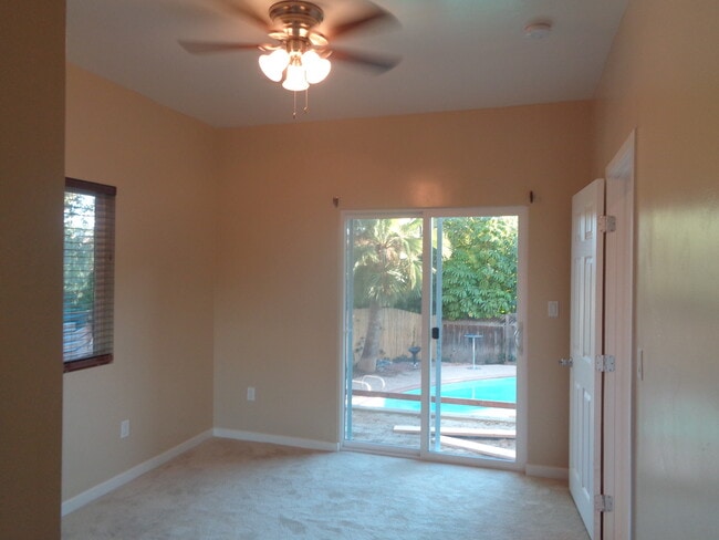 4953 Campanile Dr