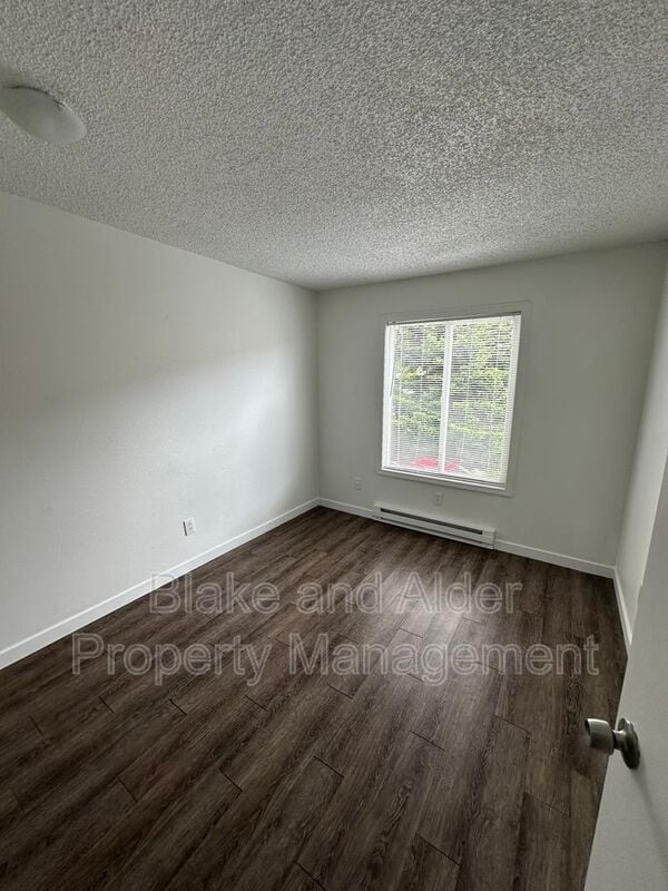 Photo - 15847 SE Stark St