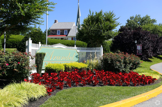 Building Photo - Arundel Apartments Homes