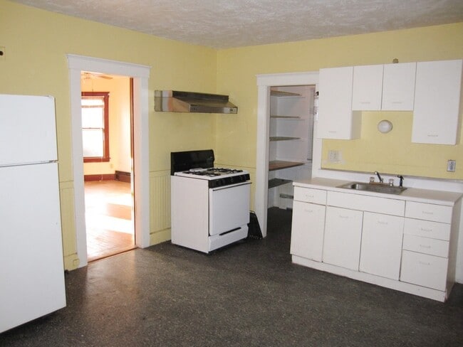 Photo - 187 High St Unit 2