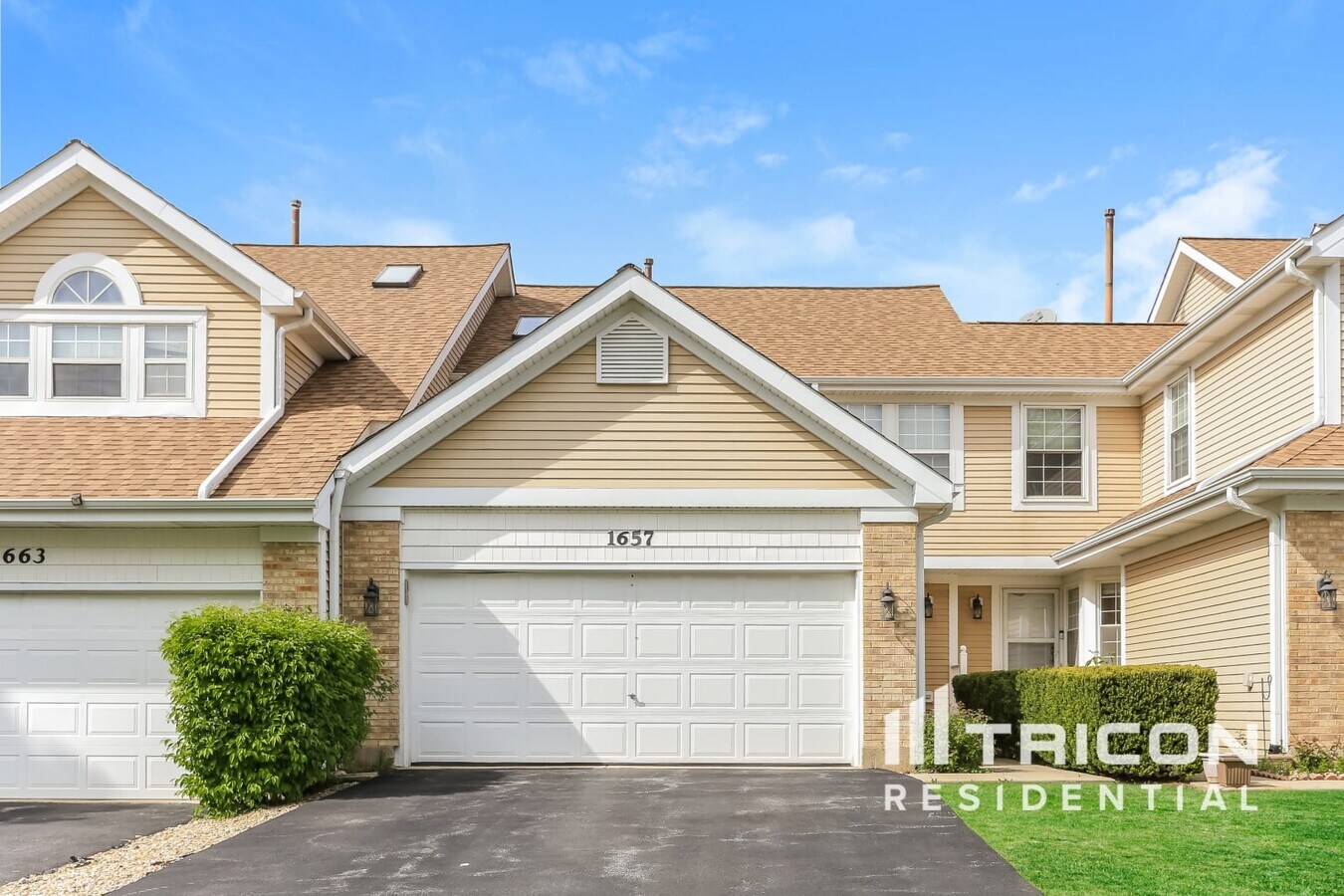 Photo - 1657 St Ann Dr Townhome