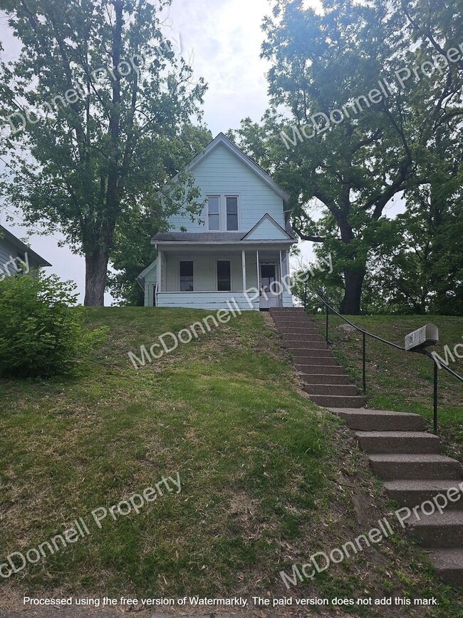 Building Photo - There is a $25 fee per application and eve... Rental
