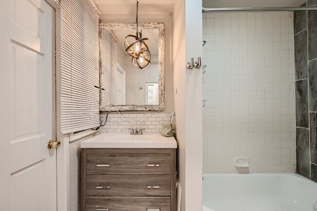 107 N Chester St Unit 1
