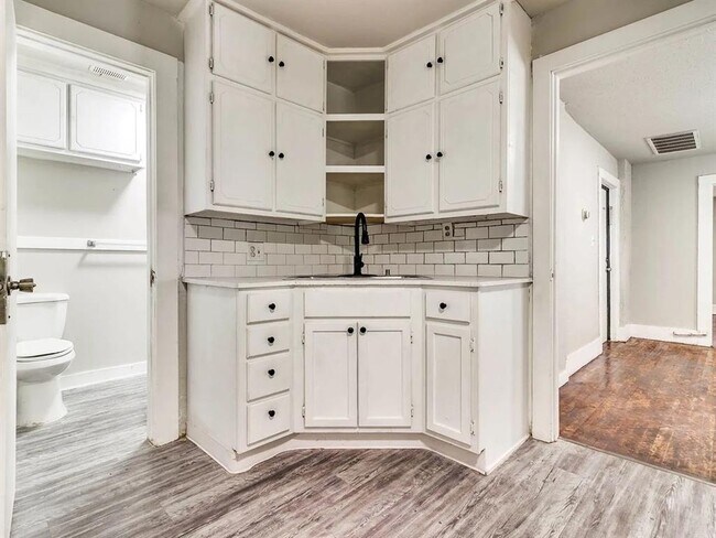 Photo - 1740 NW 11th St Unit D