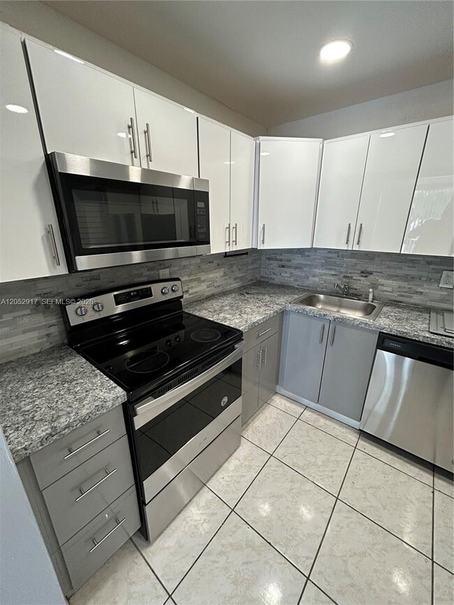Photo - 8311 SW 142nd Ave Unit J202