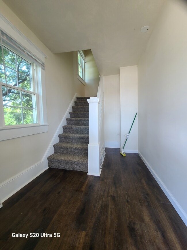 Building Photo - 3476 Winchester Ave Rental