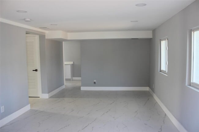 Photo - 522 SE 20th Ct