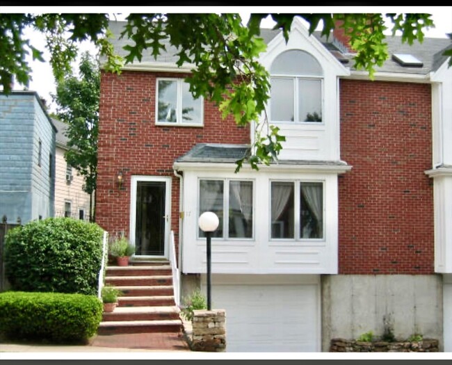 Photo - 17 Cozy St Townhome