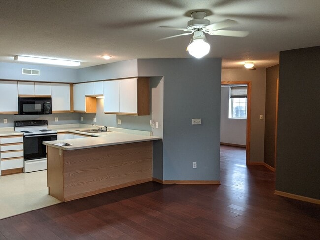 Photo - 2-bedroom, 1-bath condo on Holiday Rd Unit 302