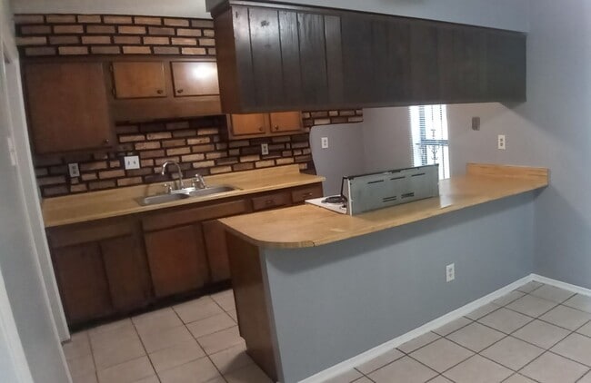Photo - 4 Success Realty is now offering this 3 be...