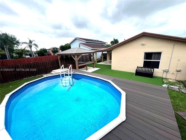 Photo - 955 NW 106th Ave Cir