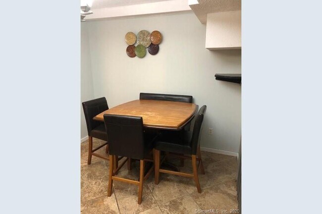 Photo - 76 Greta St Unit E2