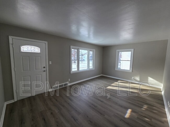 Photo - 1147 Bourland Ave